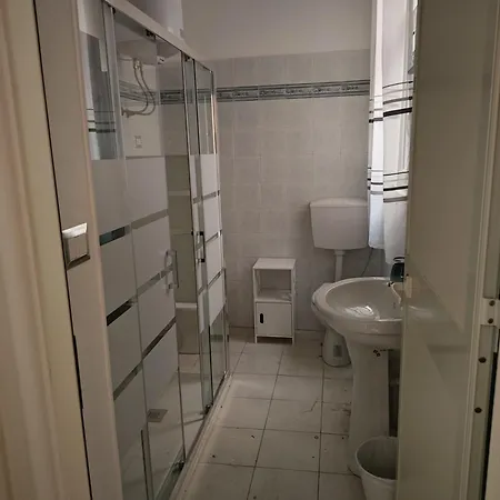 Carmen House Guest house