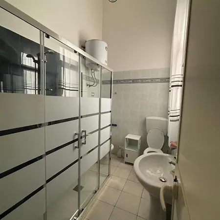Carmen House Guest house *