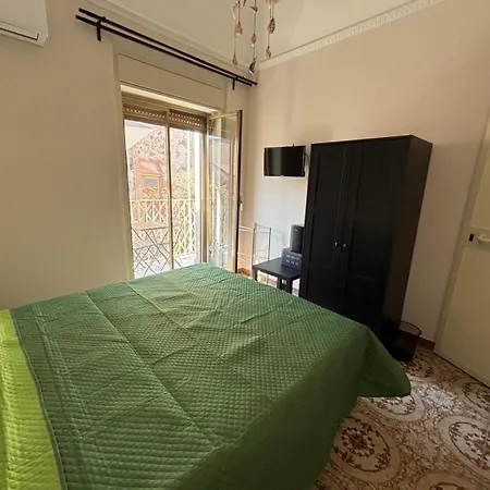 Carmen House Guest house *