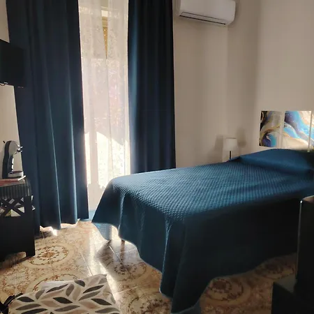 Carmen House Guest house *