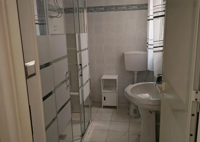 Carmen House Πανσιόν